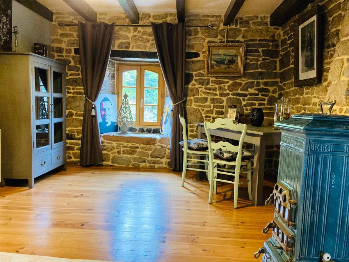 Maison De Caractere Datant De 1739 Quistinic Dış mekan fotoğraf